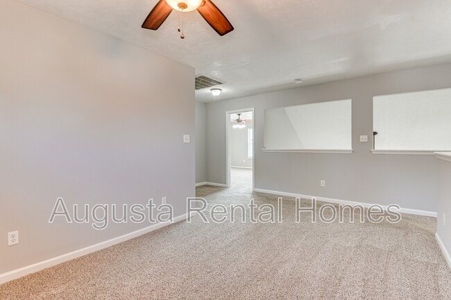 Building Photo - 7635 Pleasantville Way