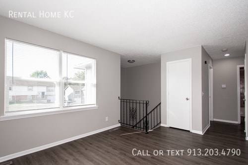 Building Photo - 1224 E Cothrell St