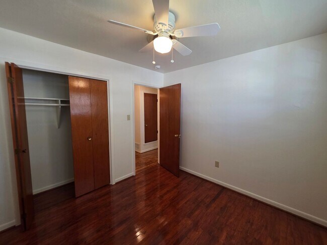 Building Photo - Charming 3/2 in Copperas Cove