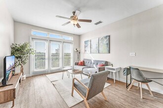 Building Photo - 501 E Oltorf St