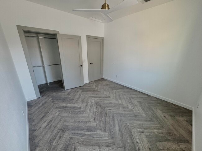 Building Photo - 2643 Summerchase Ave