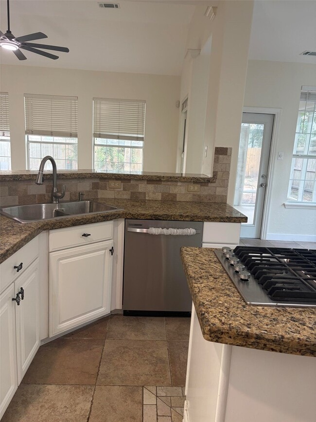 Building Photo - 22 E Sterling Pond Cir