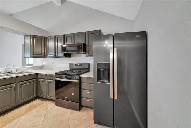 Building Photo - 16906 Pocono Dr