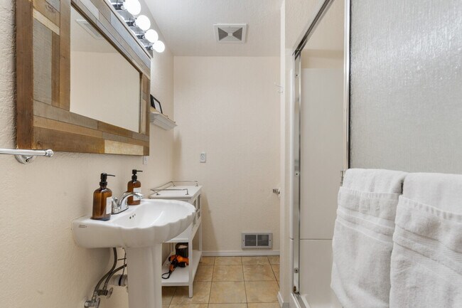 Building Photo - 18301 115th St NE