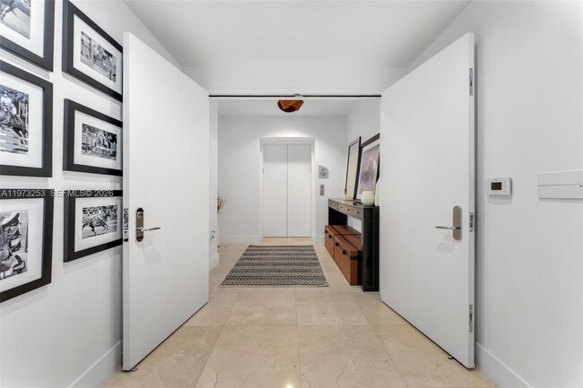 Building Photo - 17121 Collins Ave