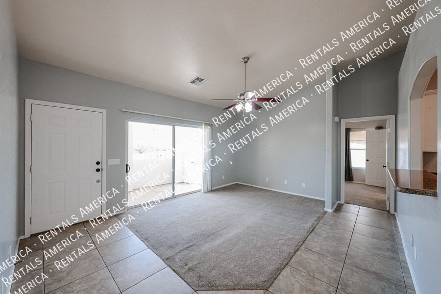 Building Photo - 2950 W Louise Dr