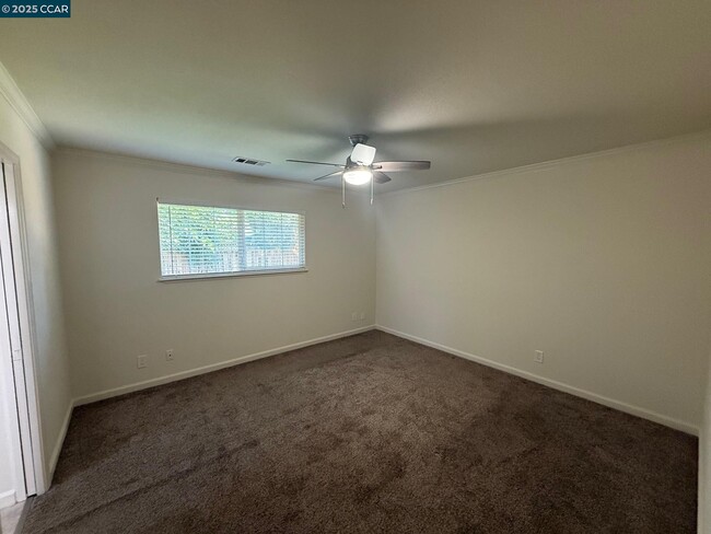 Building Photo - 1049 Miranda Way