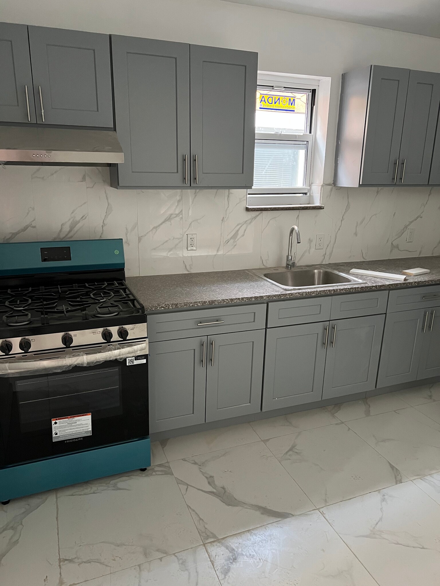 Building Photo - 1828 Hunt Ave