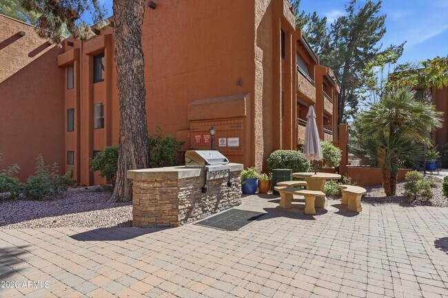 Building Photo - 4704 E Paradise Village Pkwy N