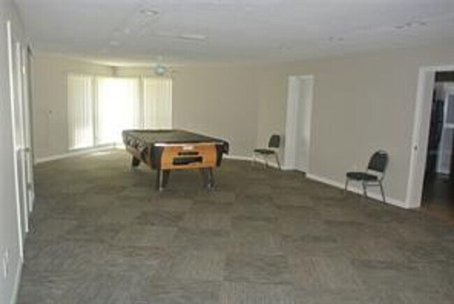 Building Photo - 4210 Ironwood Cir