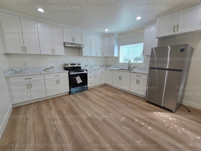 Building Photo - Newly constructed upstairs 2 bedrooms and ...