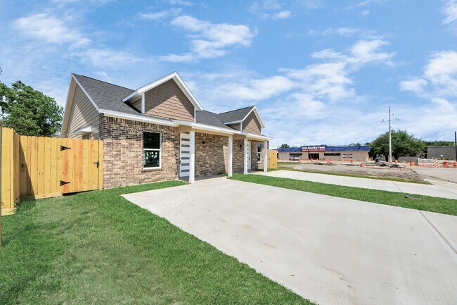 Building Photo - 917 Griffin St