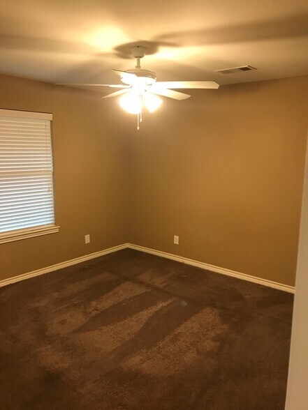 bedroom - 4285 Castlegate Dr