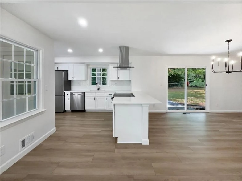 Building Photo - 2685 Rainbow Ridge Rd