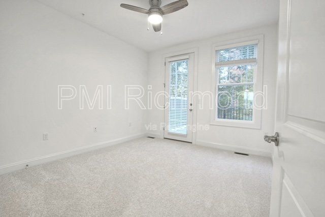 Building Photo - 127 Wellie Hl Pl