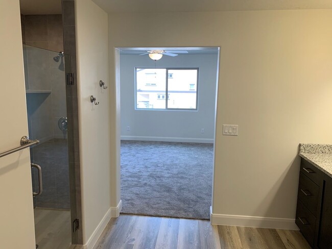 Building Photo - Townhome in Hurricane