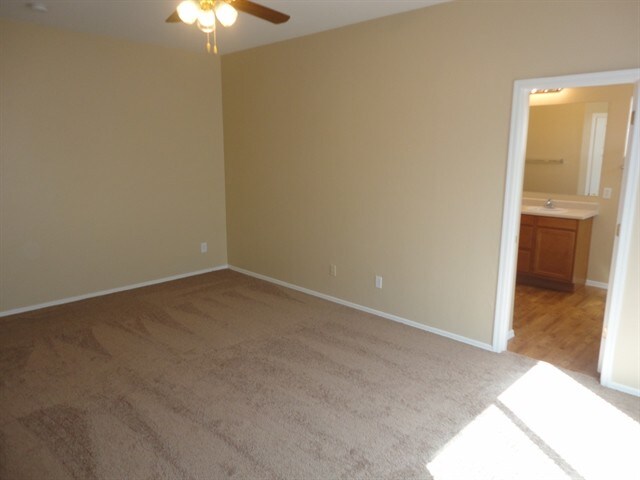 Building Photo - 6331 W Blue Star Dr