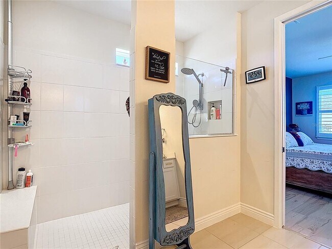 Building Photo - 6485 Shimmering Shrs Ln