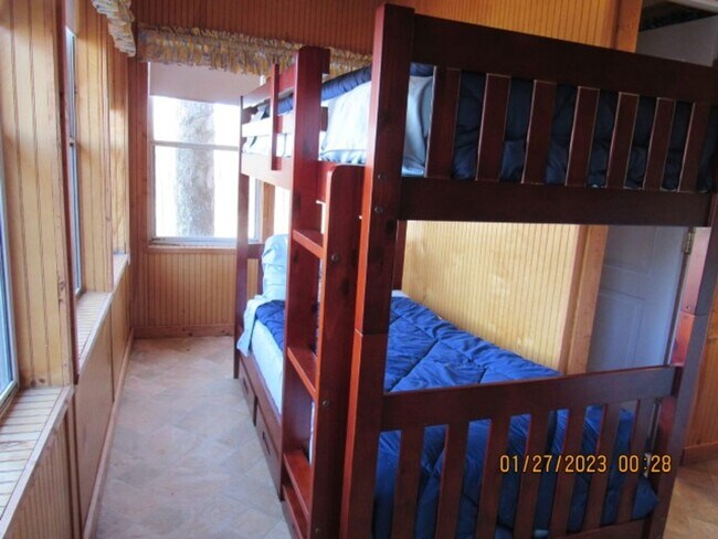 Building Photo - $1,500 - 2 Bedroom / 2 Bath Fully Furnished Cabin with an Amazing View in the Pumpkintown Community