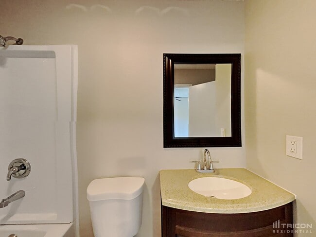 Building Photo - 713 Wynfield Cir