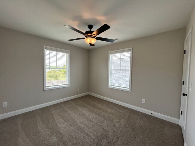 Building Photo - The Landing at Lewis Creek | 4 bedrooms, 2.5 baths