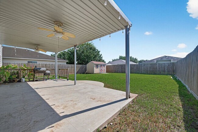 Building Photo - 7126 White Willow Ln