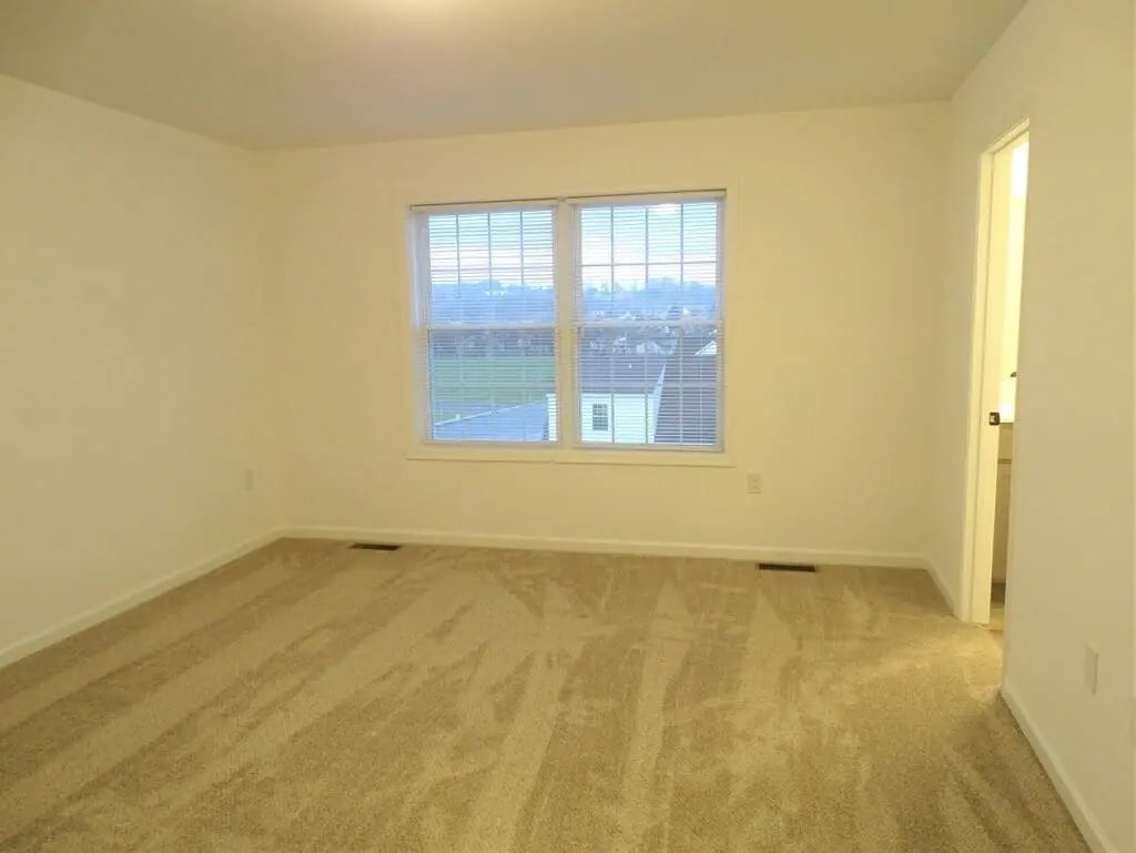 Building Photo - 4 Maize Cir