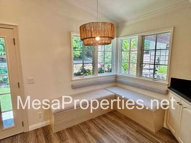 Building Photo - 9754 Willow Wood Dr