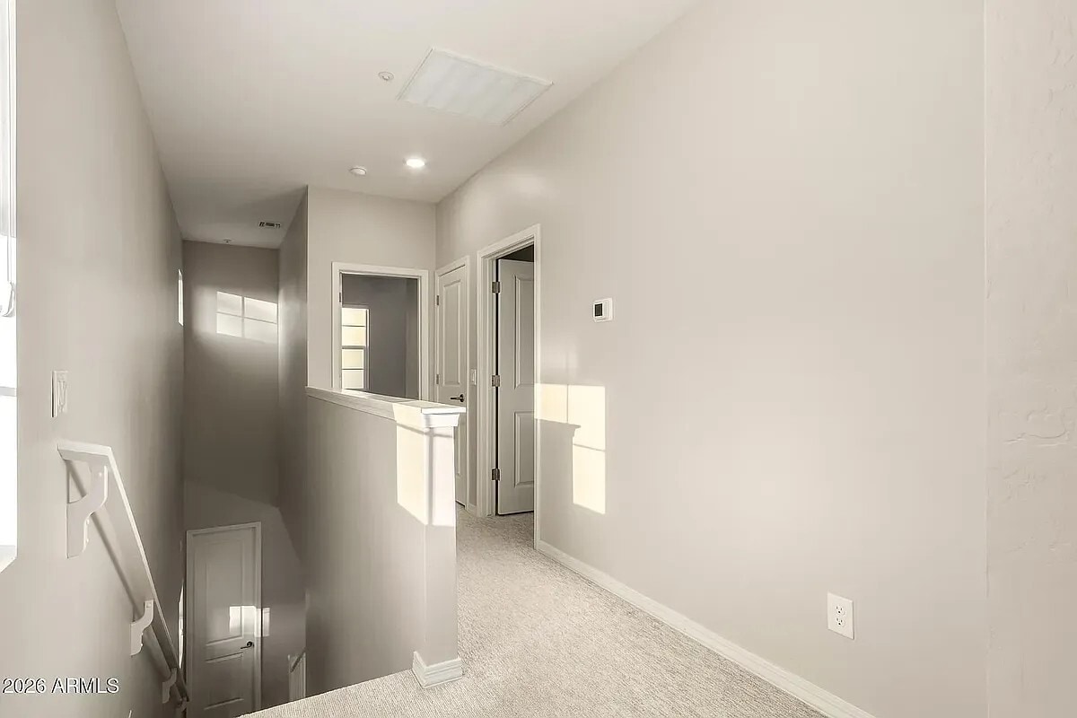 Building Photo - 1476 E Shannon St