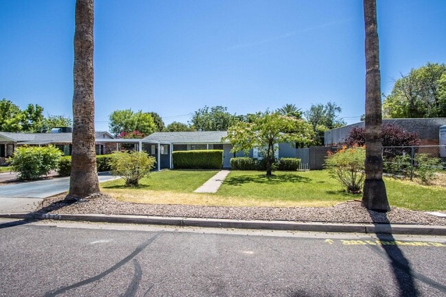 Building Photo - 3Br in historic disctric, 32nd St/Ind. Sch...