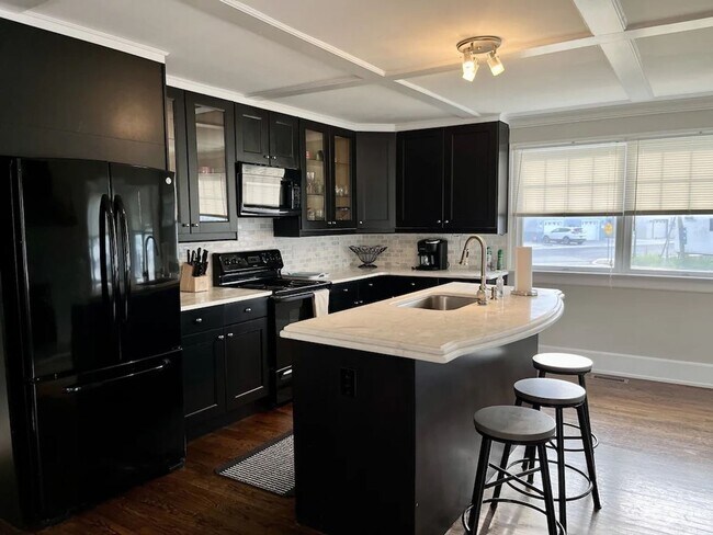 Building Photo - Avalon Bayside Condo - Sleeps 8 - Winter Rental Only