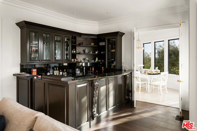 Building Photo - 1845 Loma Vista Dr