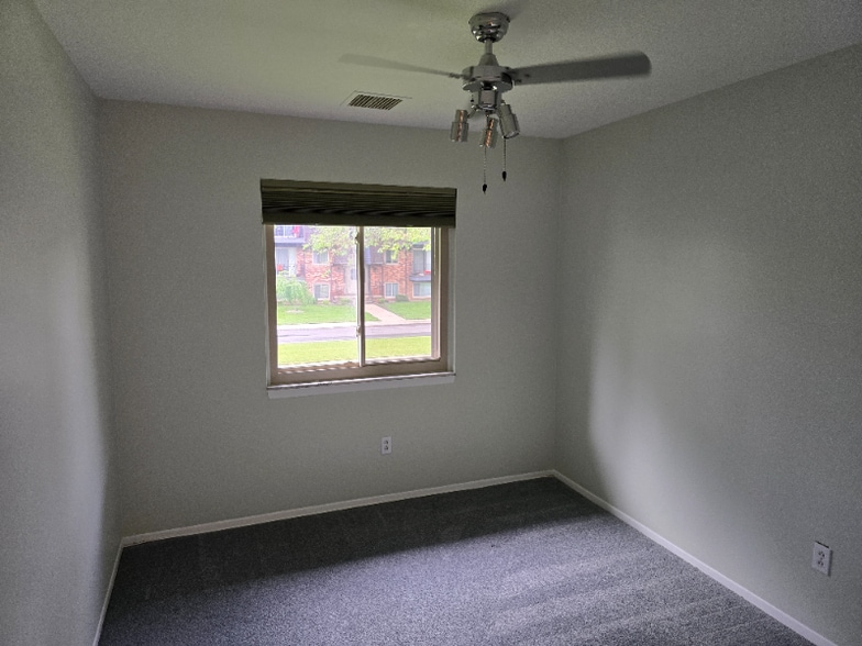 Building Photo - 418 Riviera Dr