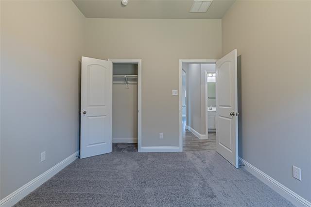 Building Photo - 422 Oleander Dr