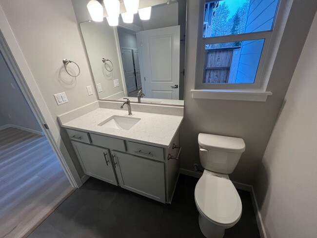 Building Photo - Stunning Tigard Home with Private In-Law Suite & Flexible Living Options