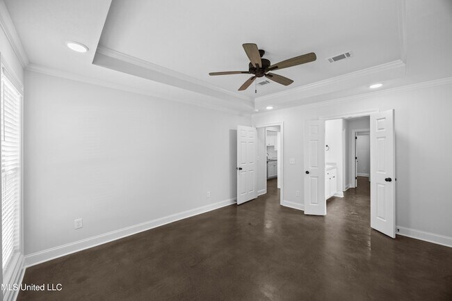 Building Photo - 230 Hemingway Cir