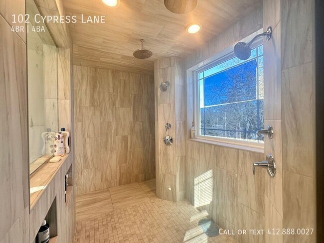 Building Photo - 102 Cypress Ln