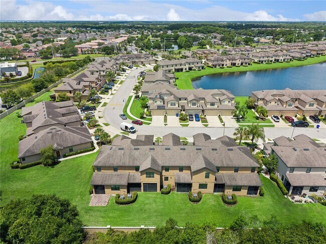 Building Photo - 2438 Seven Oaks Dr