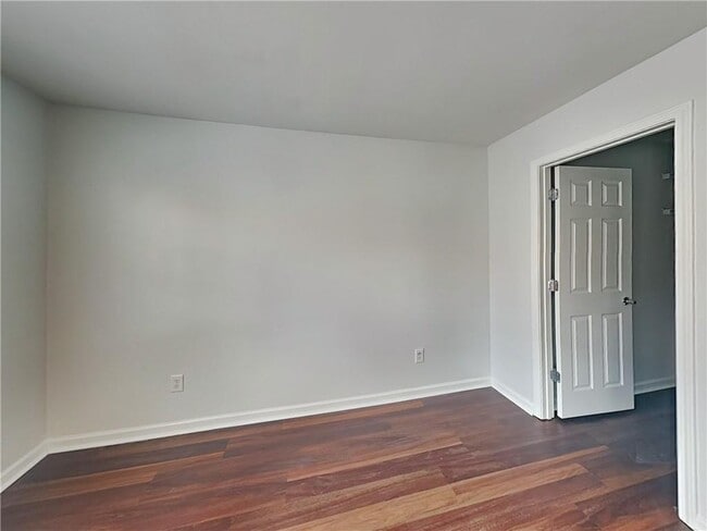 Building Photo - 2279 Millhaven St SE