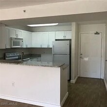 Building Photo - 8304 Key Royal Cir