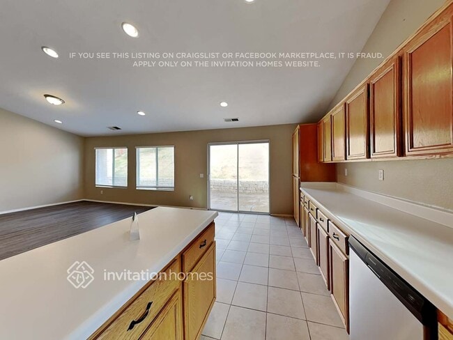 Building Photo - 25354 Silverwood Ln