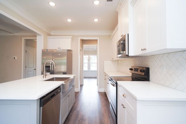 Building Photo - Beautiful 5 / 3 home in John's Landing!  Ask about our 2-year lease promotion!