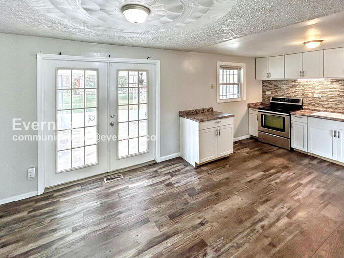 Building Photo - 6418 McLean St