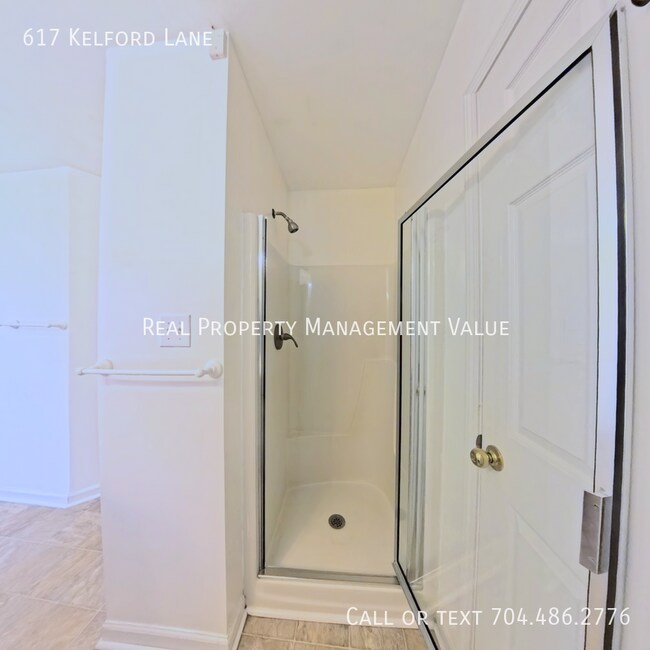 Building Photo - 617 Kelford Ln