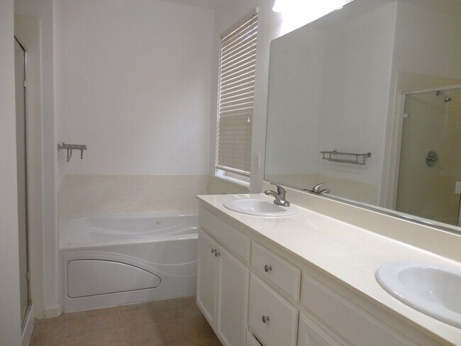 Building Photo - **SPECIAL! One Month Free!** - Spacious Madison Townhome Near Travis AFB with Solar & Garage