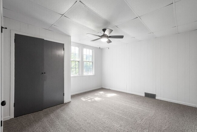 Building Photo - 2810 Freeland St
