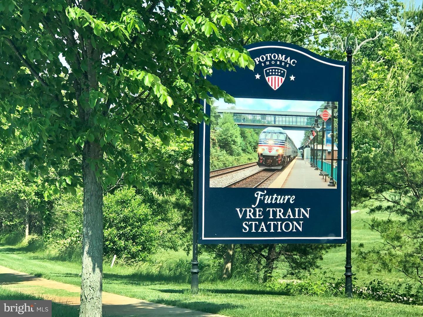 Building Photo - 17571 Graham St