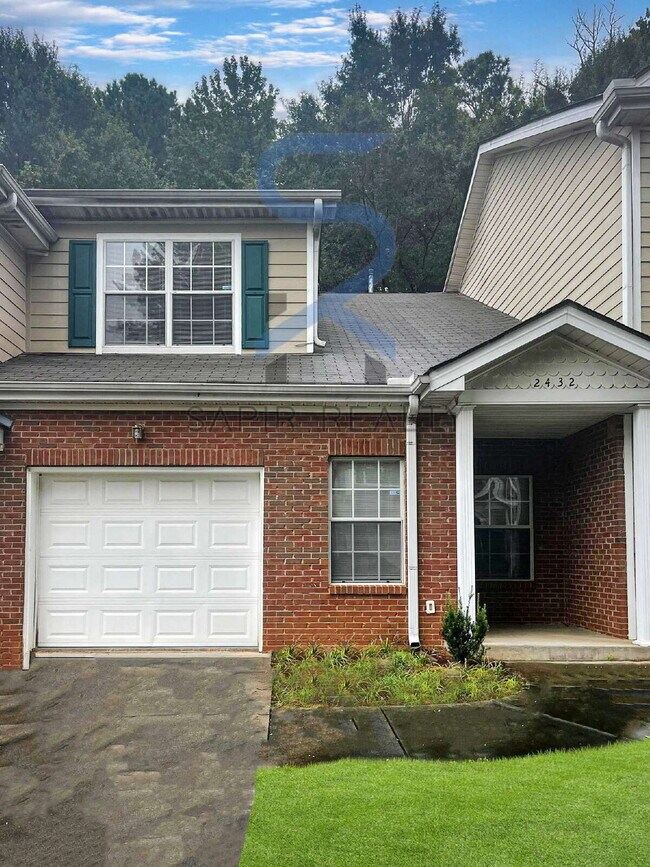 Building Photo - 2432 Laurel Cir NW