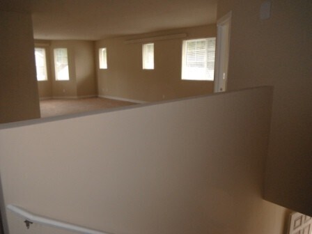 Building Photo - 1613 Burnside Pl