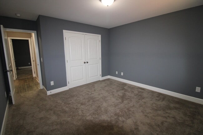 Building Photo - 2280 Equinox Ave